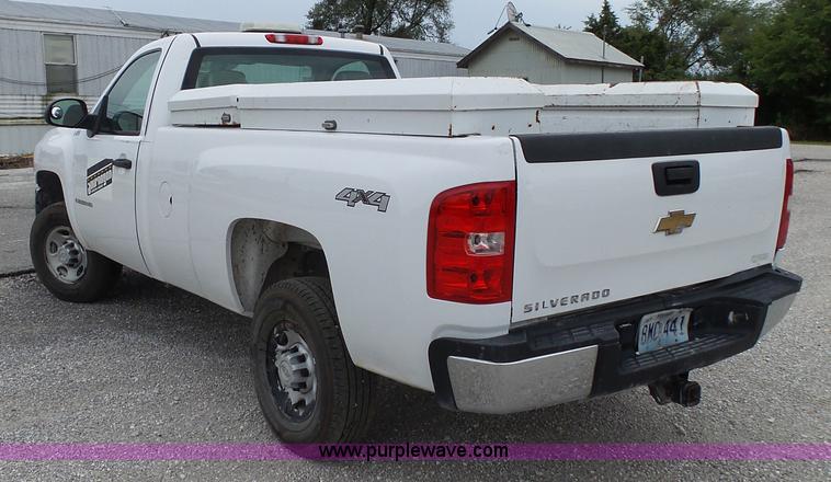image for item K1181 2007 Chevrolet Silverado 2500HD pickup truck