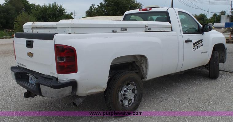 image for item K1181 2007 Chevrolet Silverado 2500HD pickup truck