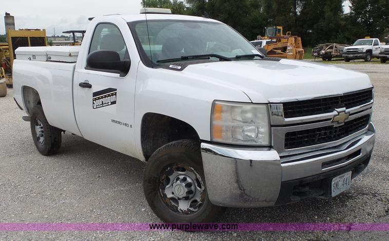 image for item K1181 2007 Chevrolet Silverado 2500HD pickup truck