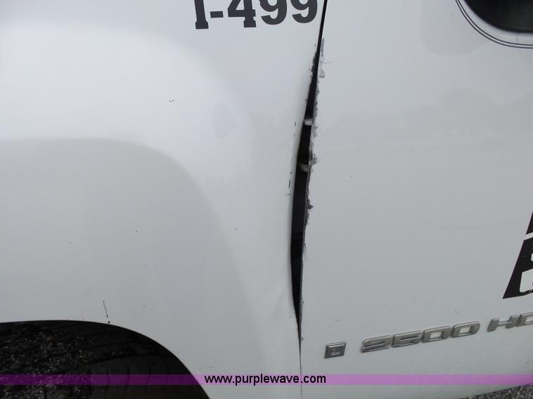 image for item K1181 2007 Chevrolet Silverado 2500HD pickup truck