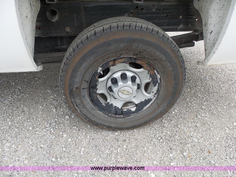 image for item K1181 2007 Chevrolet Silverado 2500HD pickup truck