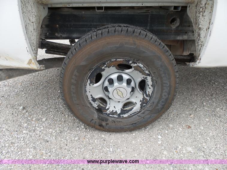 image for item K1181 2007 Chevrolet Silverado 2500HD pickup truck