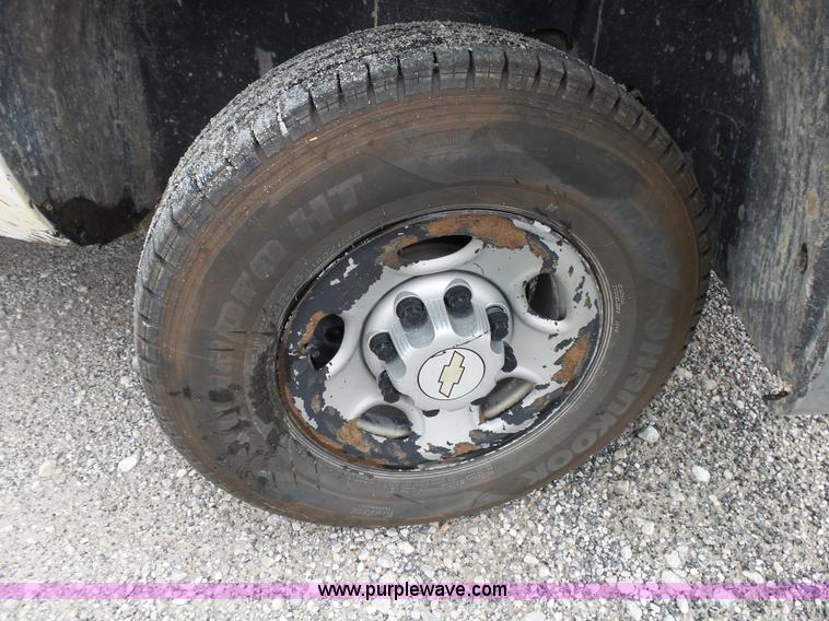 image for item K1181 2007 Chevrolet Silverado 2500HD pickup truck