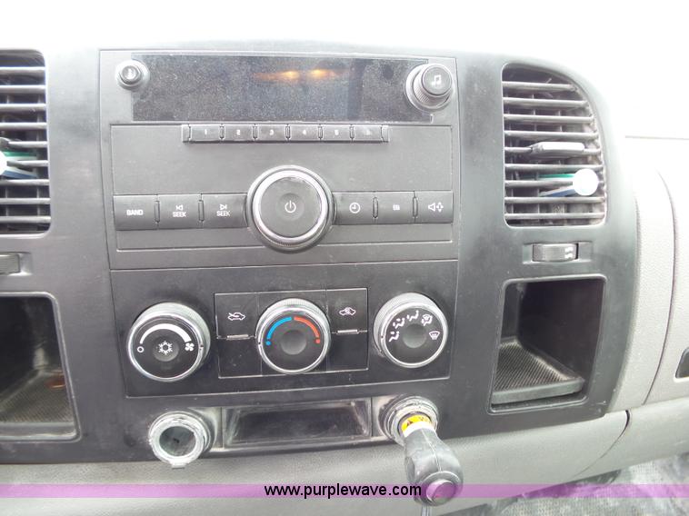 image for item K1181 2007 Chevrolet Silverado 2500HD pickup truck