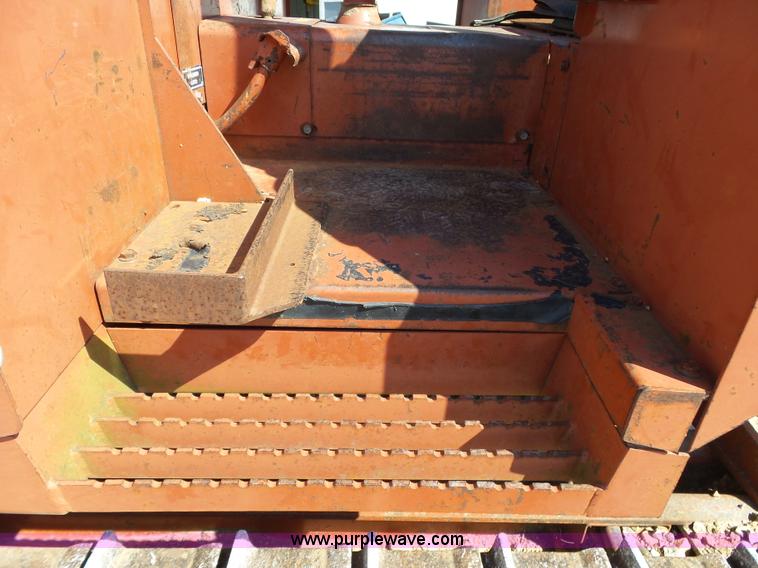 image for item K1182 1995 Ditch Witch HT100 rock saw