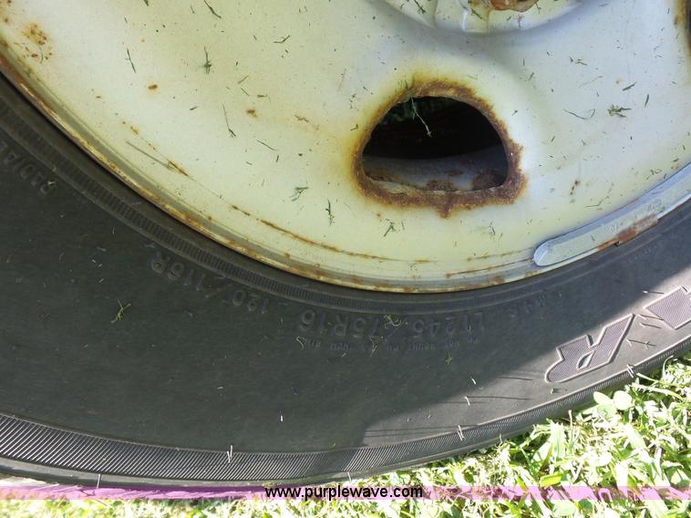 image for item K1712 2003 Chevrolet Silverado 2500HD Ext. Cab pickup truck