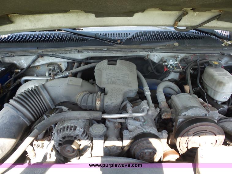 image for item K1712 2003 Chevrolet Silverado 2500HD Ext. Cab pickup truck