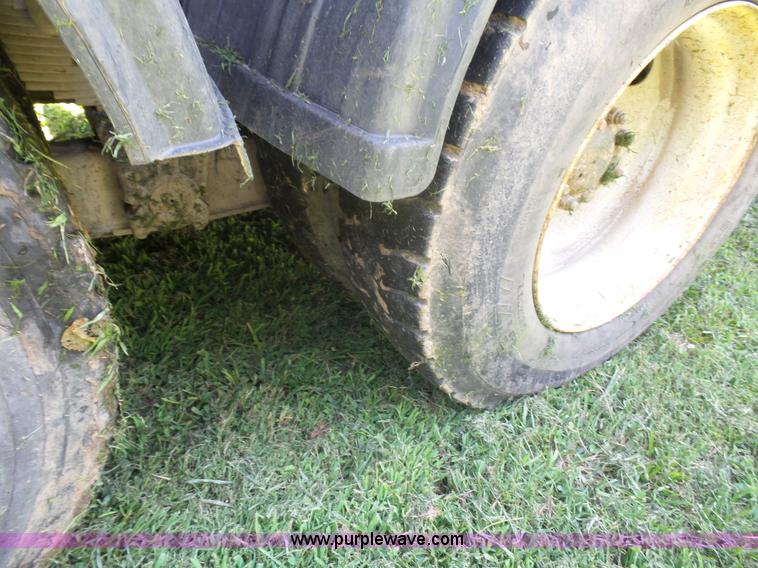 image for item K1716 2001 International 8100 dump truck