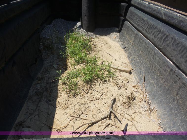 image for item K1716 2001 International 8100 dump truck