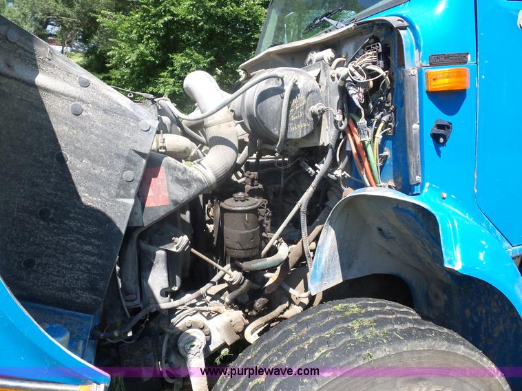 image for item K1716 2001 International 8100 dump truck