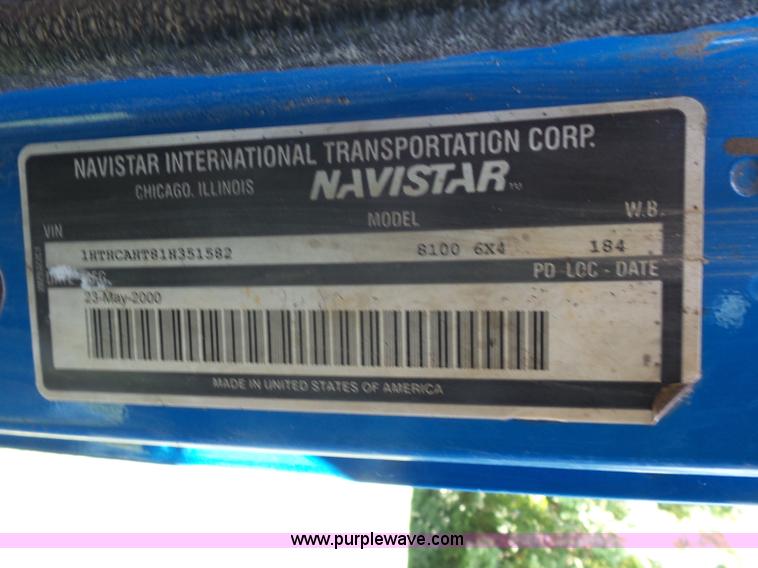 image for item K1716 2001 International 8100 dump truck