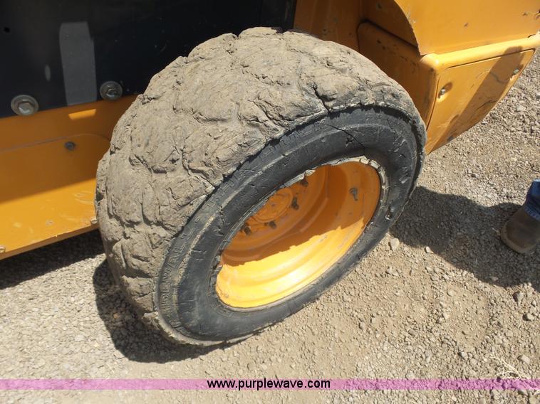 image for item K1990 2014 Case SV250 skid steer