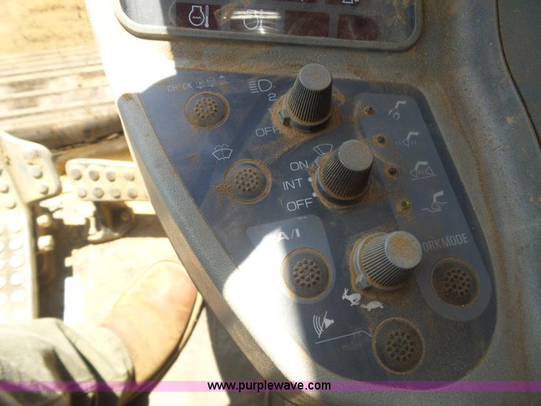 image for item K1992 2001 John Deere 330LC excavator