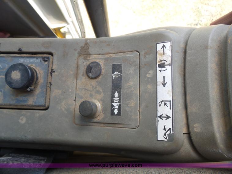 image for item K1992 2001 John Deere 330LC excavator