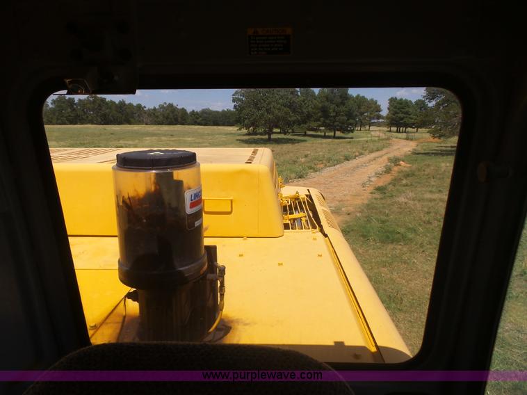 image for item K1992 2001 John Deere 330LC excavator