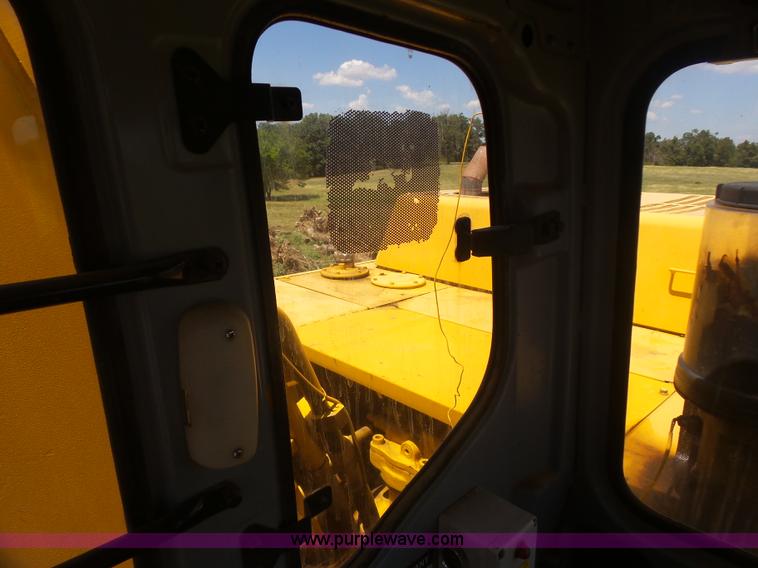 image for item K1992 2001 John Deere 330LC excavator