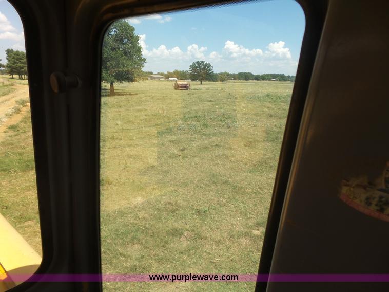 image for item K1992 2001 John Deere 330LC excavator