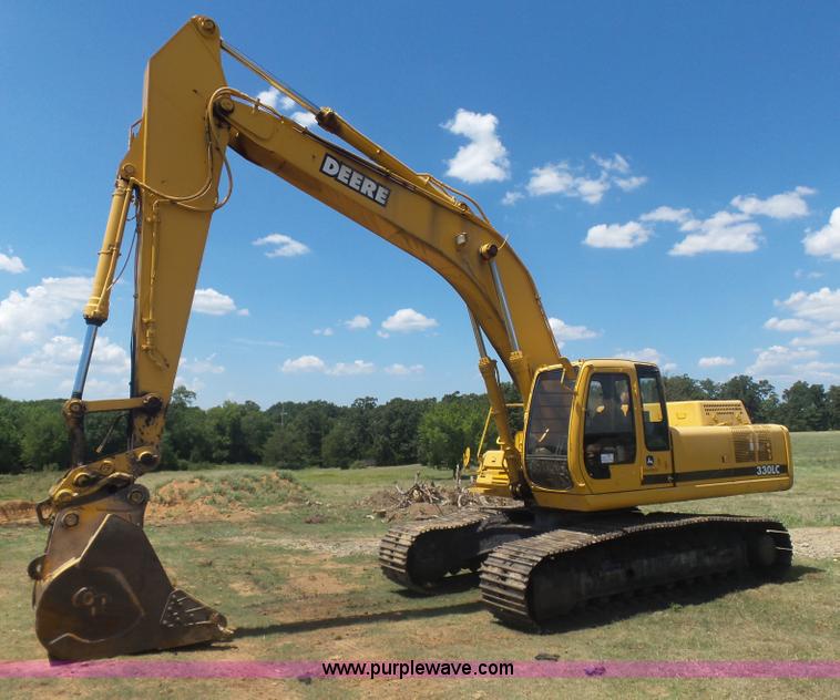 image for item K1992 2001 John Deere 330LC excavator
