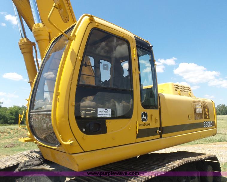 image for item K1992 2001 John Deere 330LC excavator