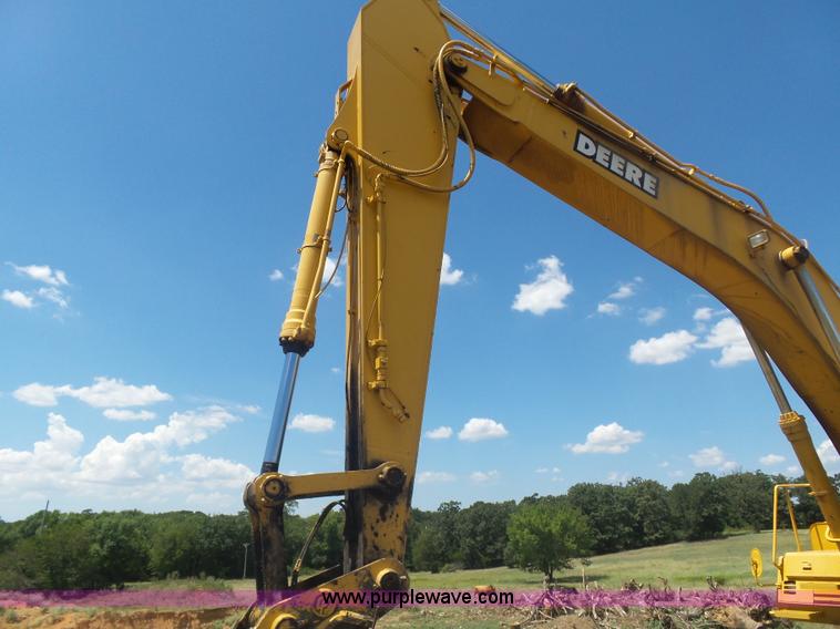 image for item K1992 2001 John Deere 330LC excavator