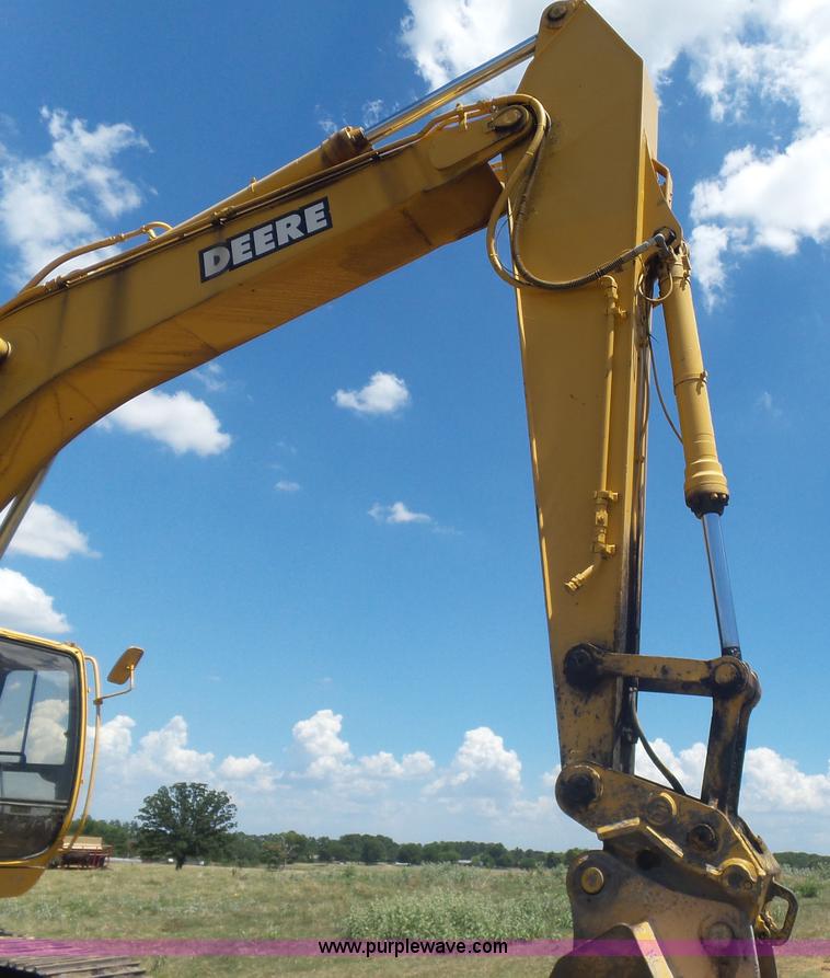 image for item K1992 2001 John Deere 330LC excavator