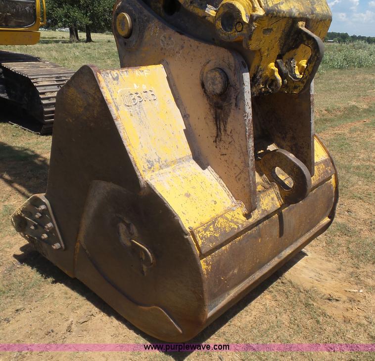 image for item K1992 2001 John Deere 330LC excavator