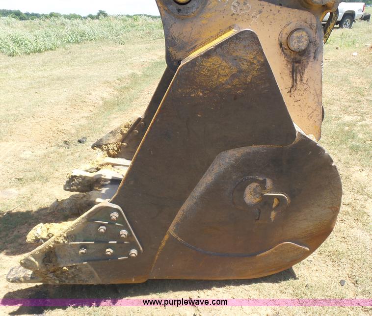 image for item K1992 2001 John Deere 330LC excavator