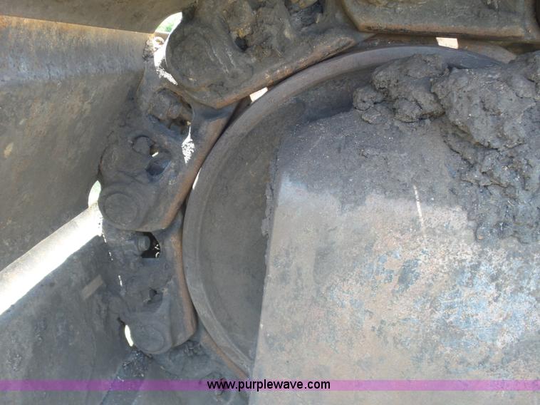 image for item K1992 2001 John Deere 330LC excavator