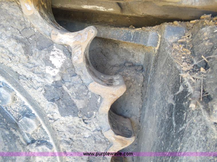 image for item K1992 2001 John Deere 330LC excavator