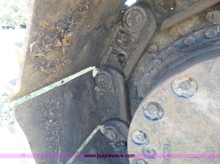 image for item K1992 2001 John Deere 330LC excavator