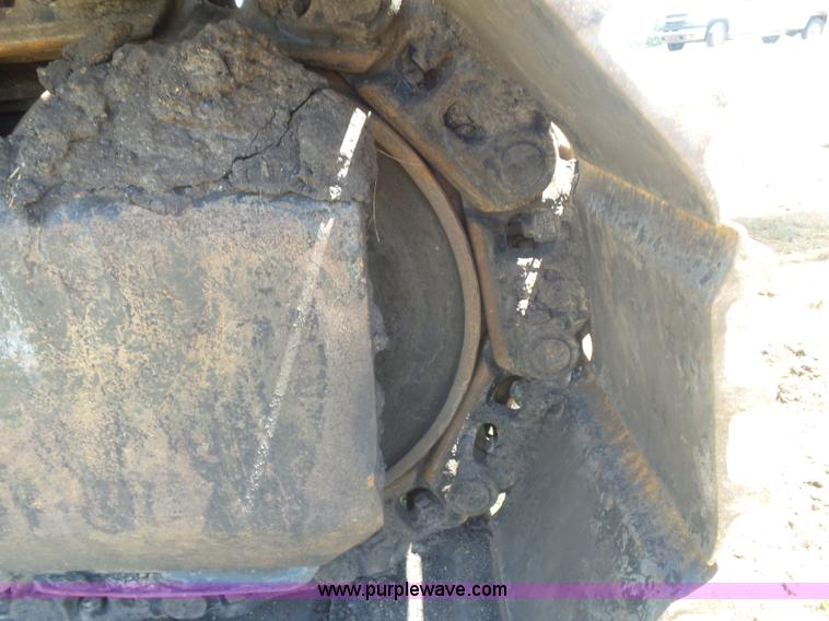 image for item K1992 2001 John Deere 330LC excavator