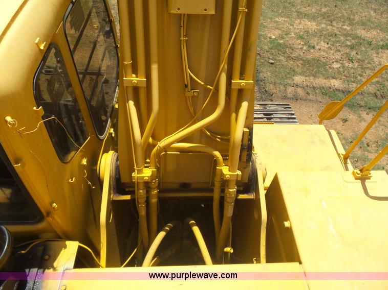 image for item K1992 2001 John Deere 330LC excavator