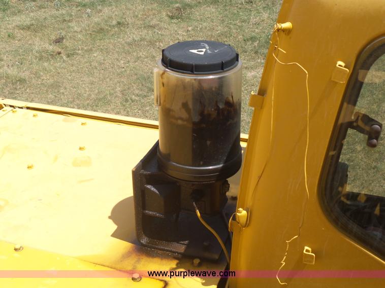 image for item K1992 2001 John Deere 330LC excavator