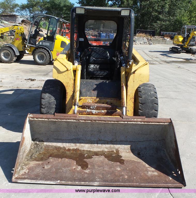 image for item K2175 2003 John Deere 250 Series II skid steer