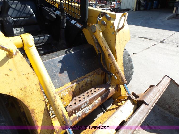image for item K2175 2003 John Deere 250 Series II skid steer