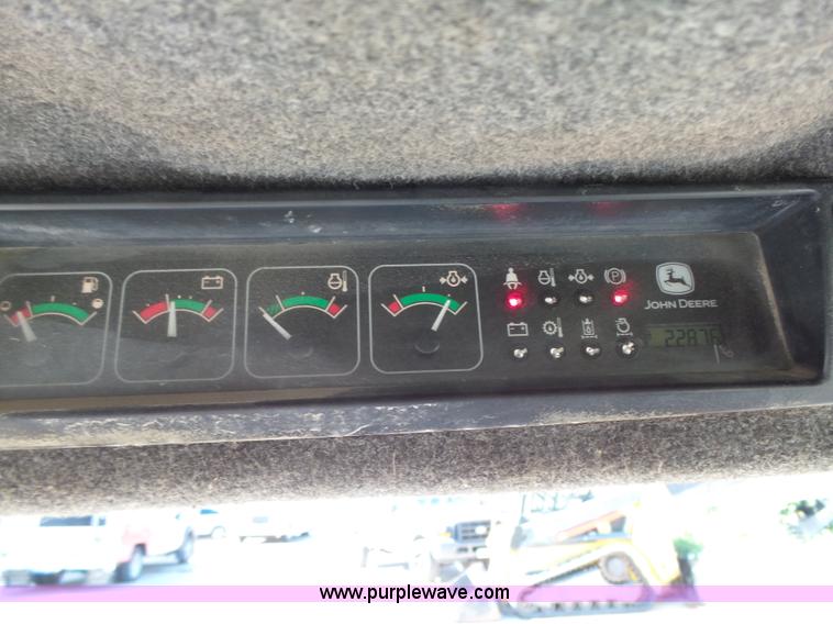 image for item K2175 2003 John Deere 250 Series II skid steer