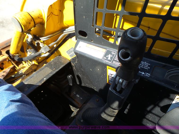 image for item K2175 2003 John Deere 250 Series II skid steer