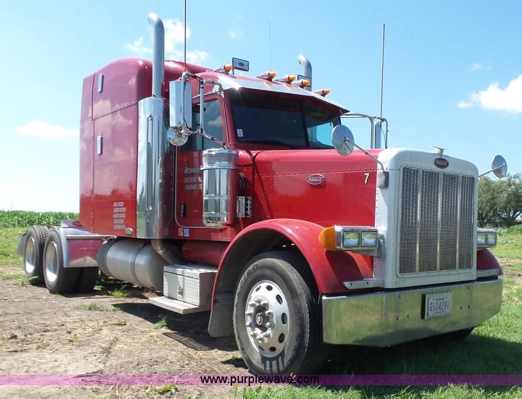 image for item K3133 2006 Peterbilt 379 semi truck