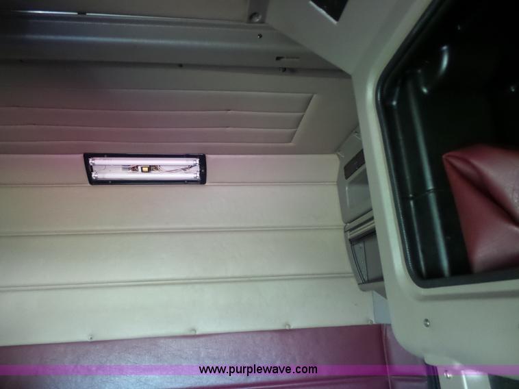 image for item K3133 2006 Peterbilt 379 semi truck