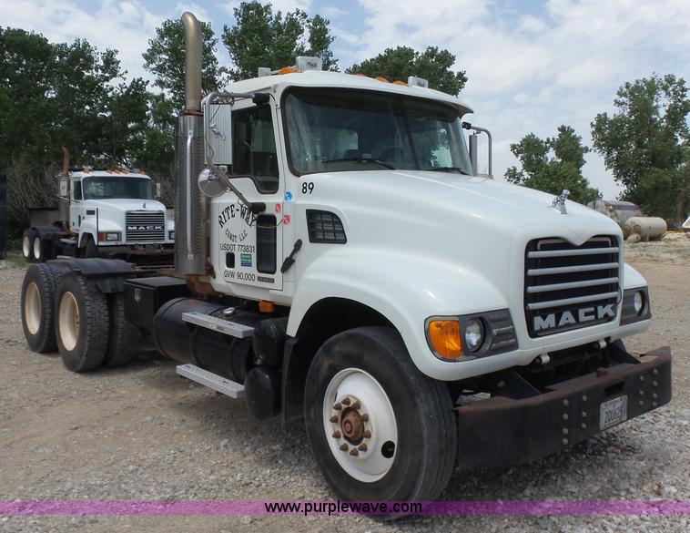 image for item K3167 2007 Mack CV713 Granite semi truck