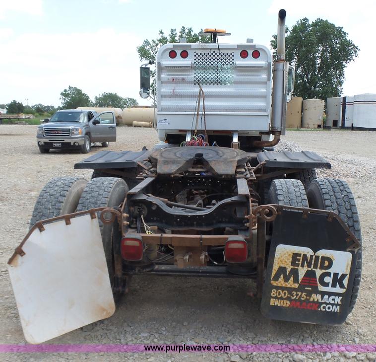 image for item K3167 2007 Mack CV713 Granite semi truck