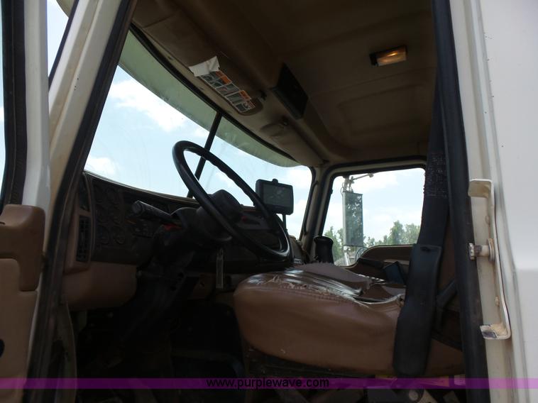 image for item K3167 2007 Mack CV713 Granite semi truck