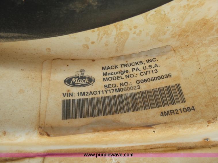 image for item K3167 2007 Mack CV713 Granite semi truck