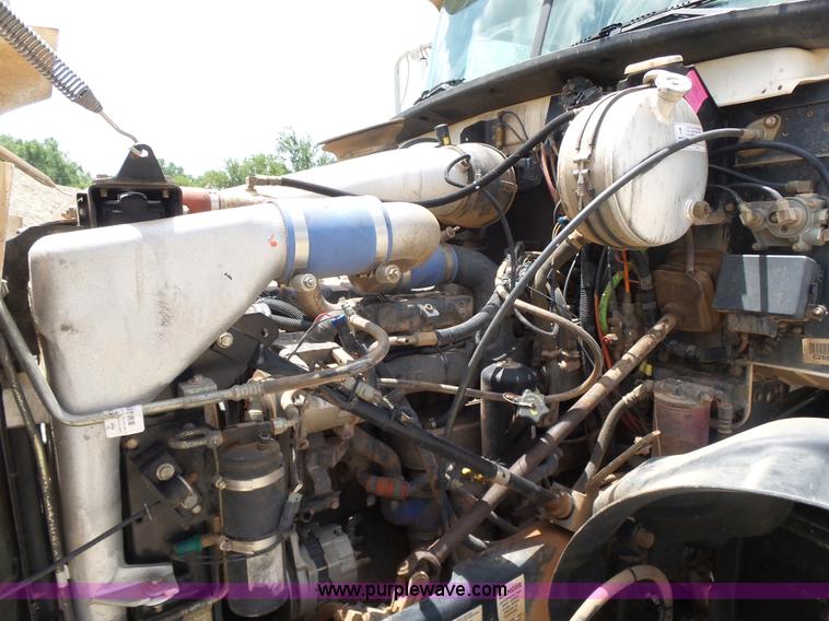 image for item K3167 2007 Mack CV713 Granite semi truck