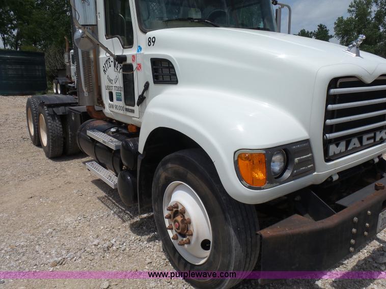 image for item K3167 2007 Mack CV713 Granite semi truck