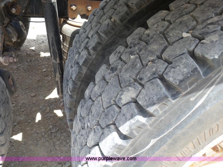 image for item K3167 2007 Mack CV713 Granite semi truck