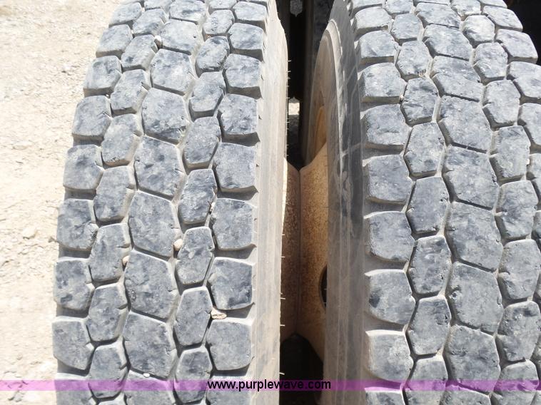 image for item K3167 2007 Mack CV713 Granite semi truck