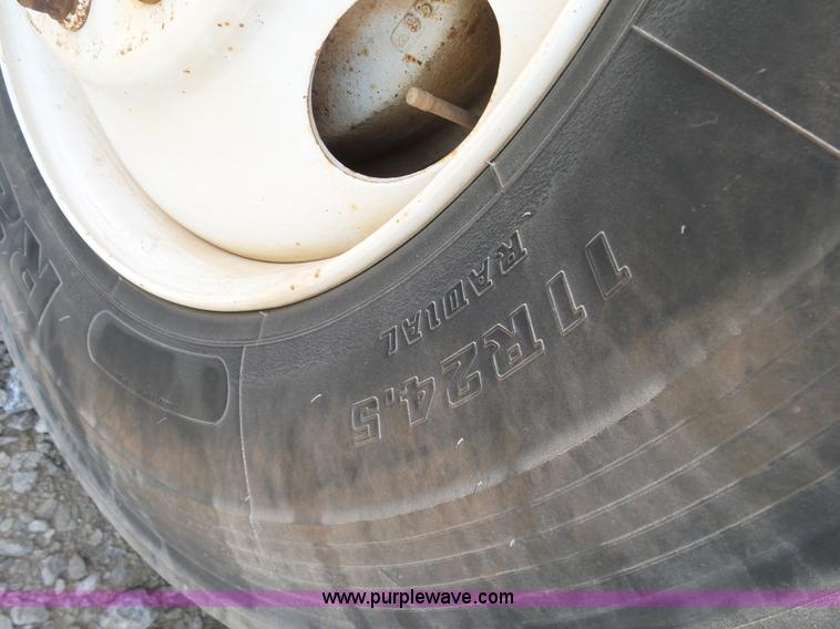 image for item K3167 2007 Mack CV713 Granite semi truck