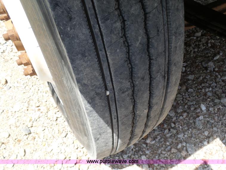 image for item K3167 2007 Mack CV713 Granite semi truck