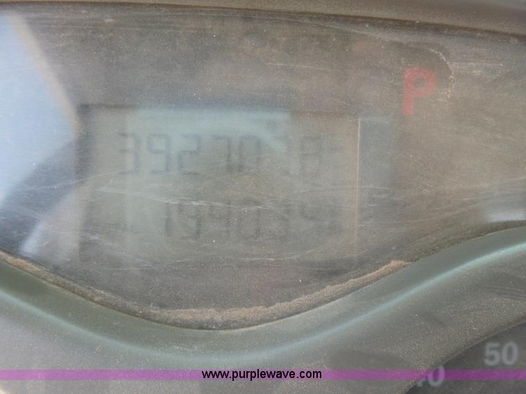 image for item K3168 2005 Mack CHN613 semi truck